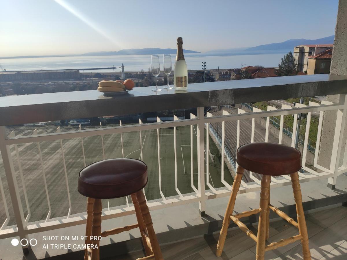 Riview Lägenhet Rijeka Exteriör bild